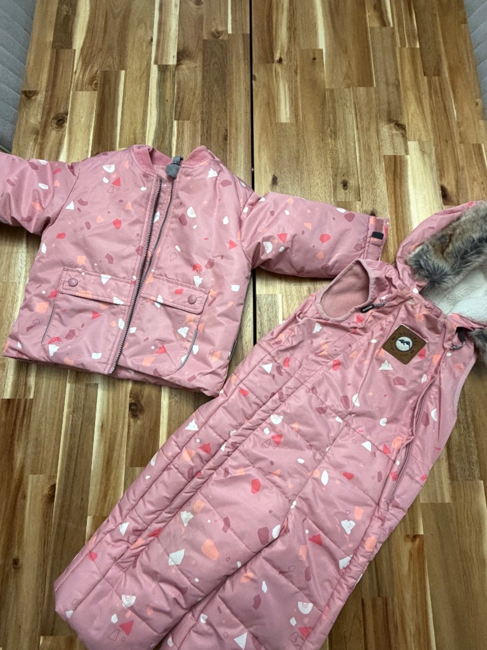 Souris Mini Girls snowsuit age 18-24month in great condition, hardly worn